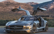  Mercedes-Benz SLS AMG   